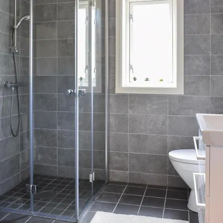 Semesterbostad Awesome In Brottum W/ Sauna And 4 Bedrooms *