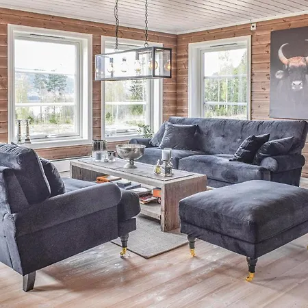 Awesome In Brottum W/ Sauna And 4 Bedrooms Semesterbostad *